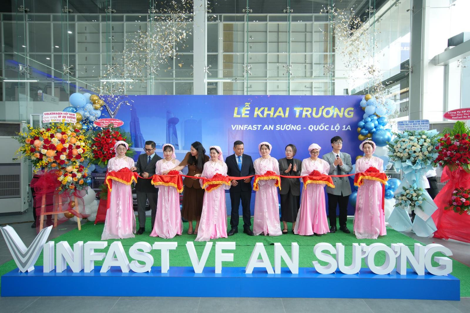 Khai trương Vinfast VF An Sương